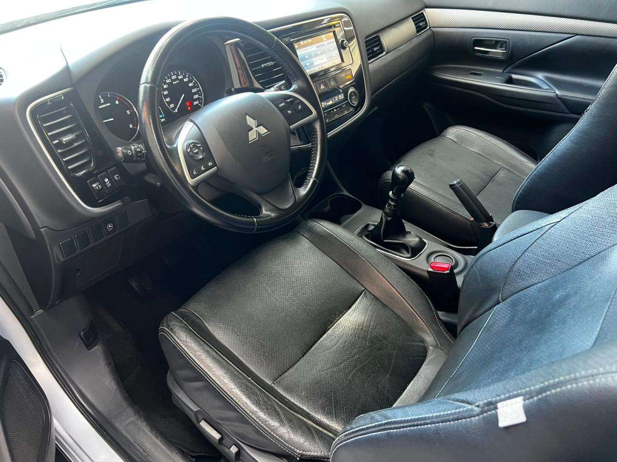 mitsubishi-outlander-2015-diesel-2268cc