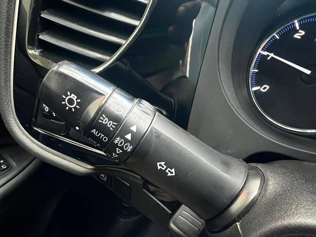 mitsubishi-outlander-2015-diesel-2268cc