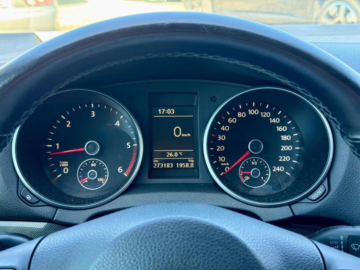 volkswagen-golf-2009-diesel-1598cc
