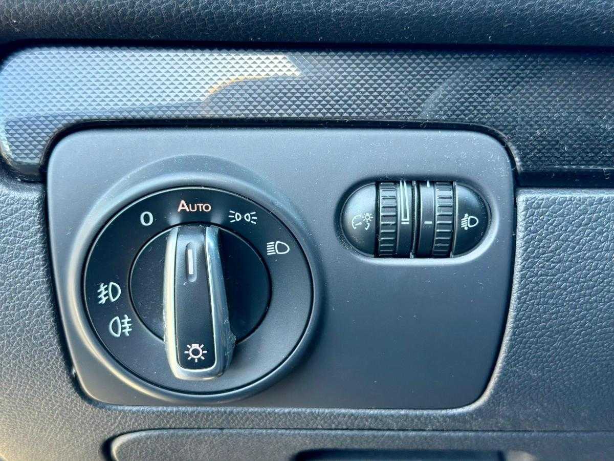 volkswagen-golf-2009-diesel-1598cc