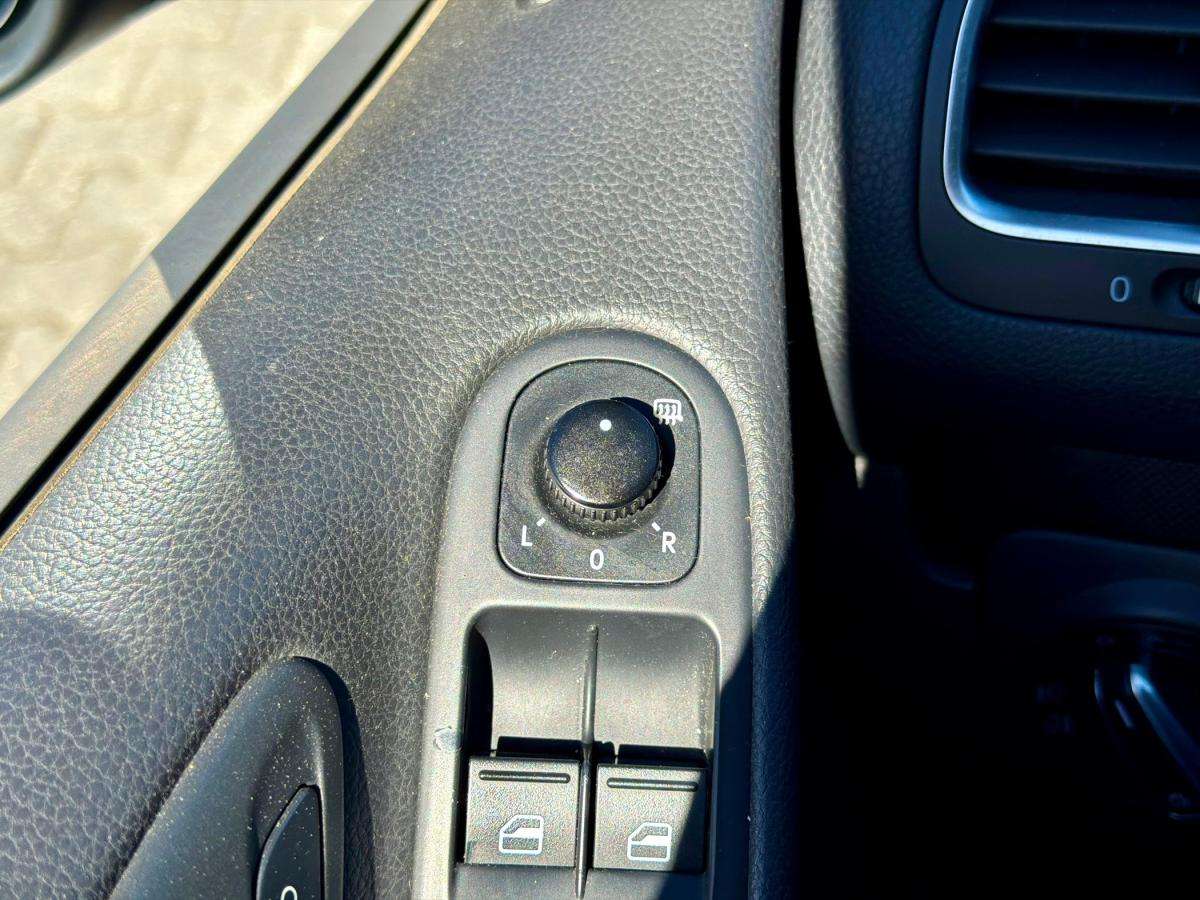 volkswagen-golf-2009-diesel-1598cc