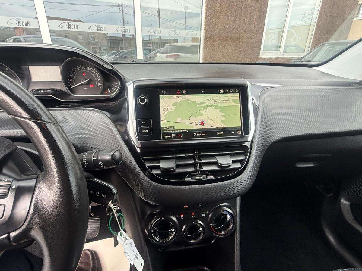 peugeot-208-2019-gasolina-1199cc