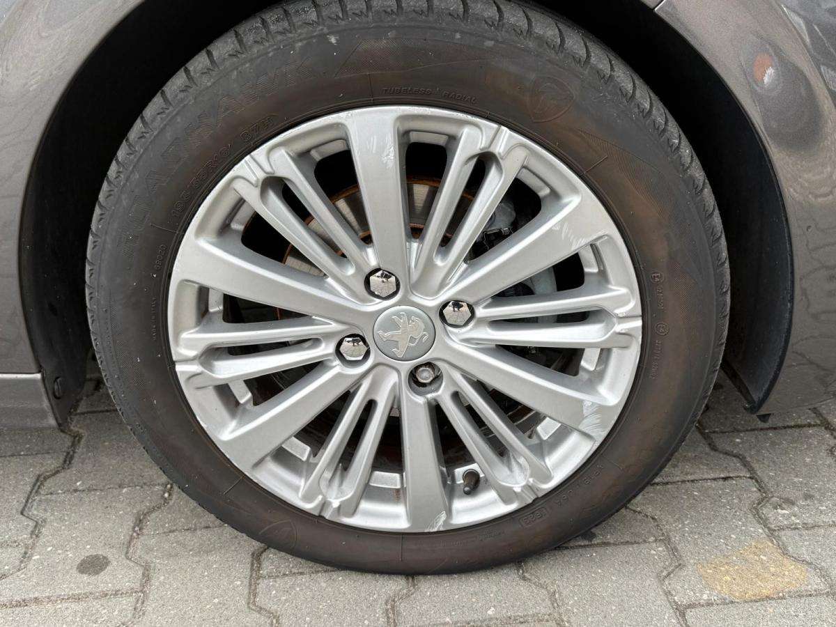 peugeot-208-2019-gasolina-1199cc