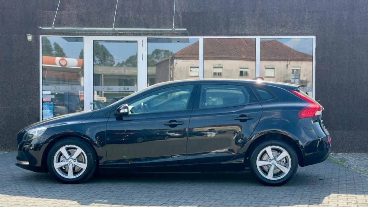 volvo-v40-2014-diesel-1560cc