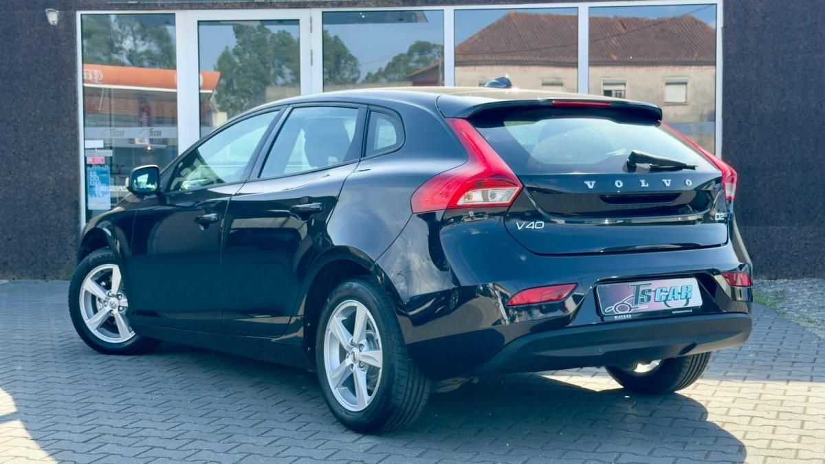 volvo-v40-2014-diesel-1560cc