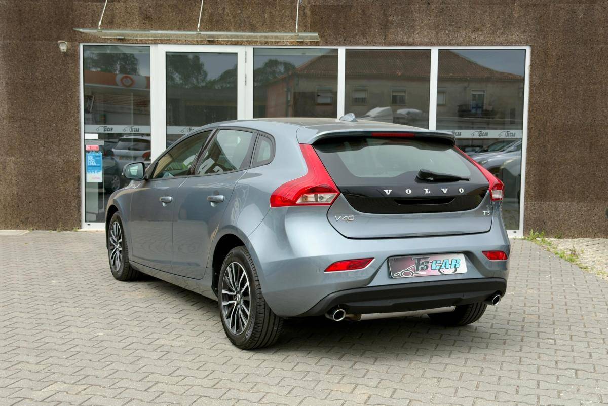volvo-v40-2019-gasolina-1498cc
