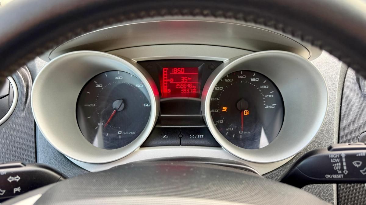 seat-ibiza-2011-diesel-1598cc