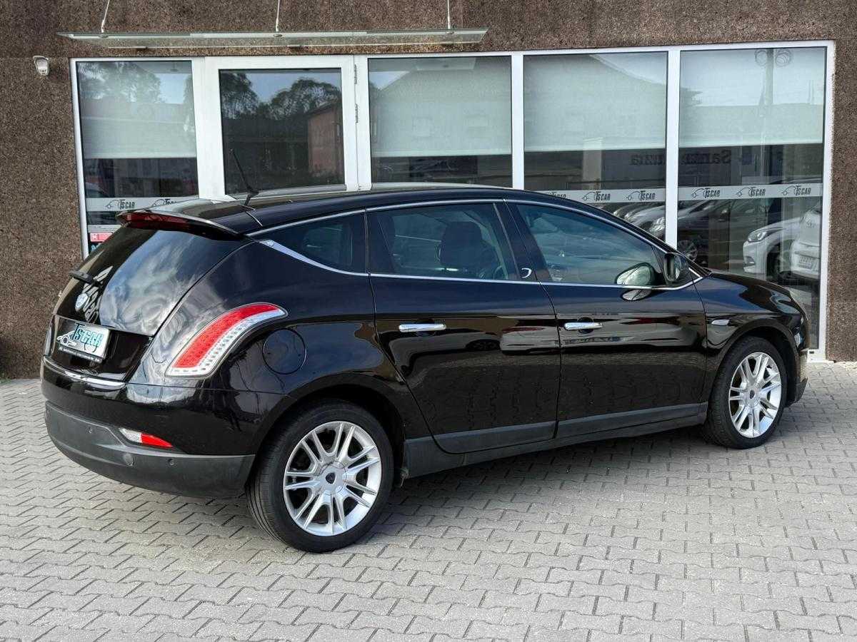 lancia-delta-2011-diesel-1598cc