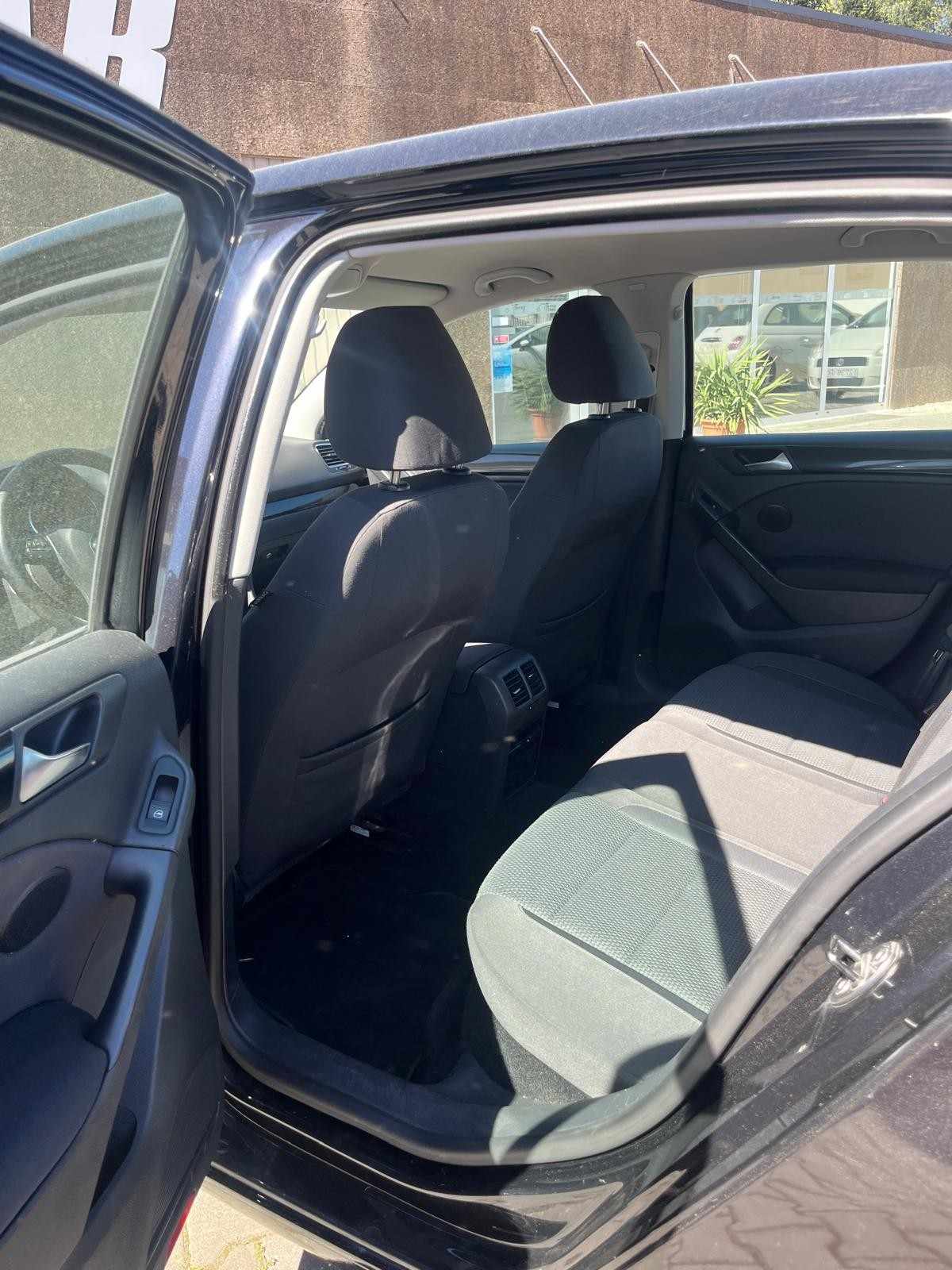 volkswagen-golf-2009-diesel-1598cc