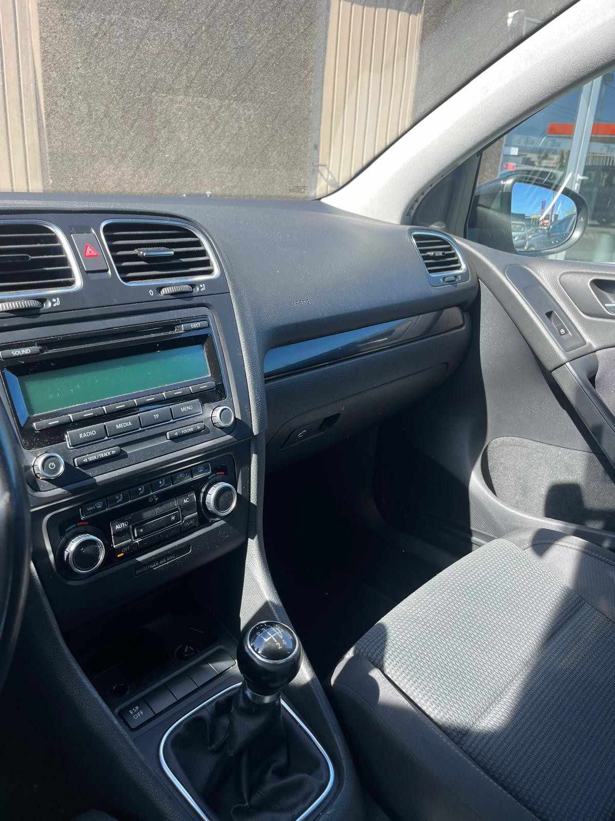 volkswagen-golf-2009-diesel-1598cc