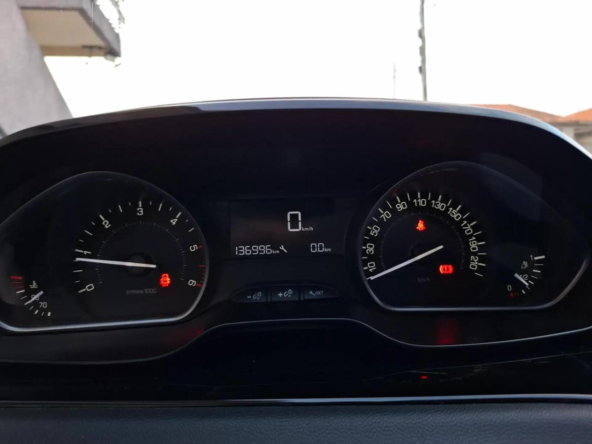 peugeot-208-2019-diesel-1499cc