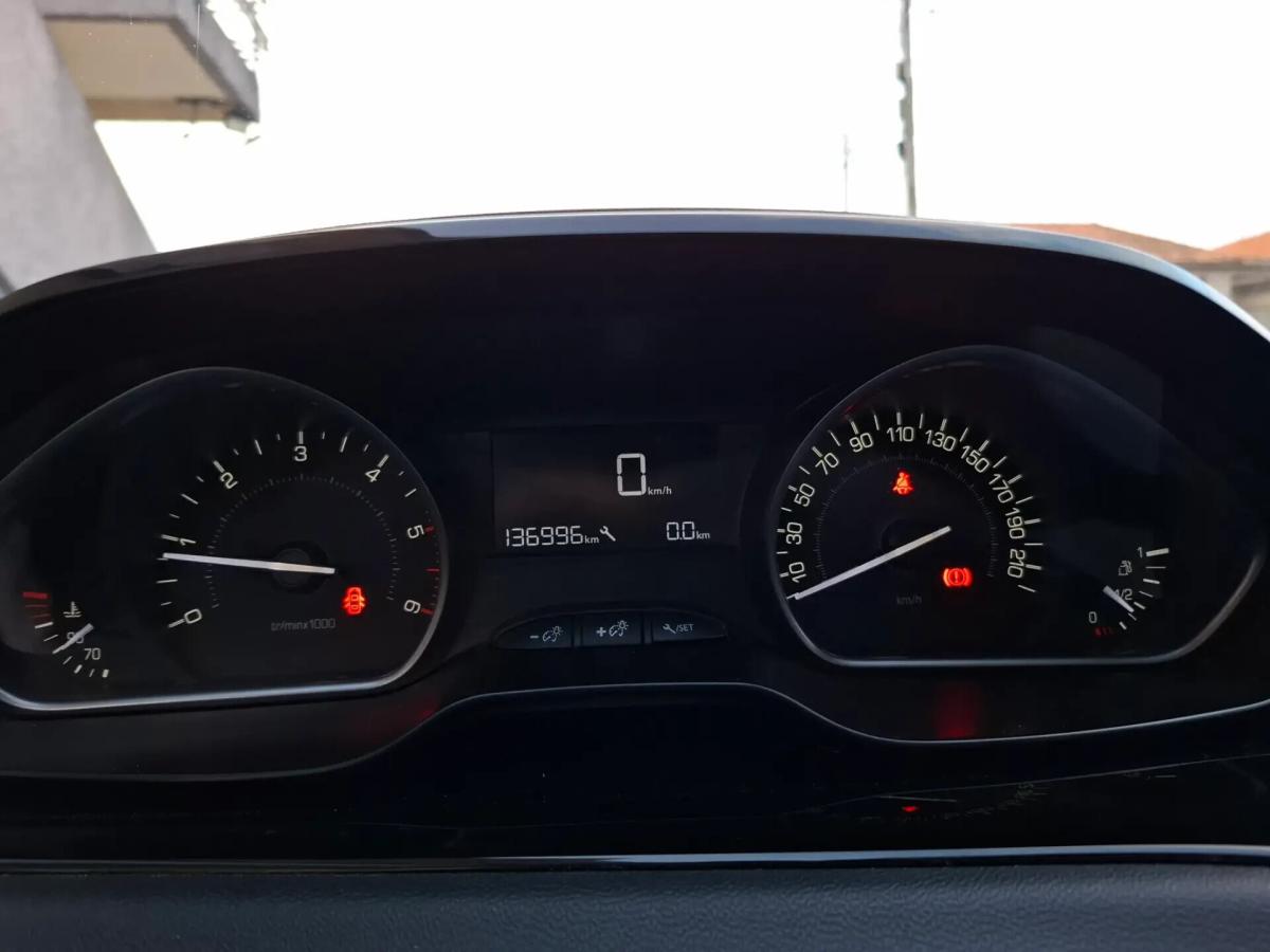 peugeot-208-2019-diesel-1499cc
