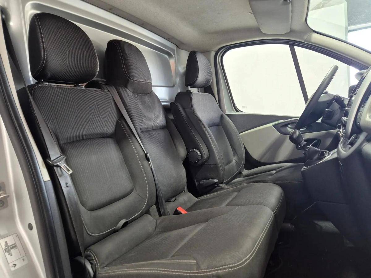 renault-trafic-2019-diesel-1598cc