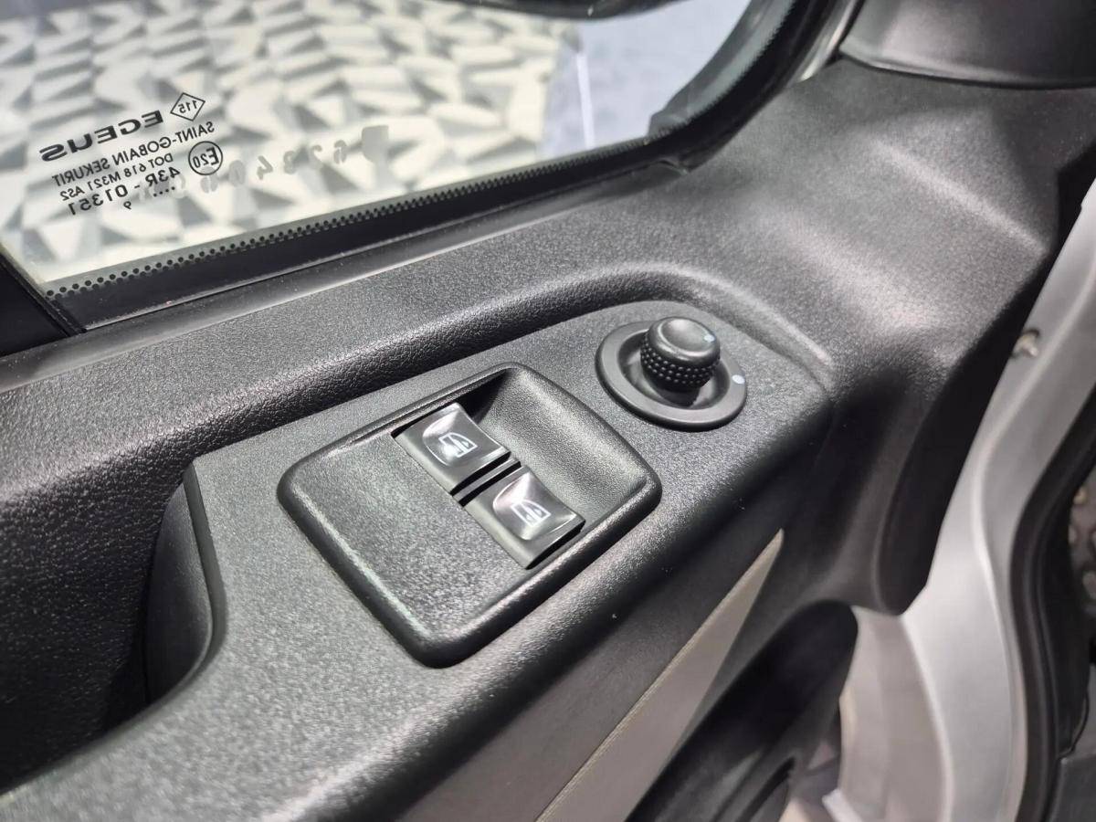 renault-trafic-2019-diesel-1598cc