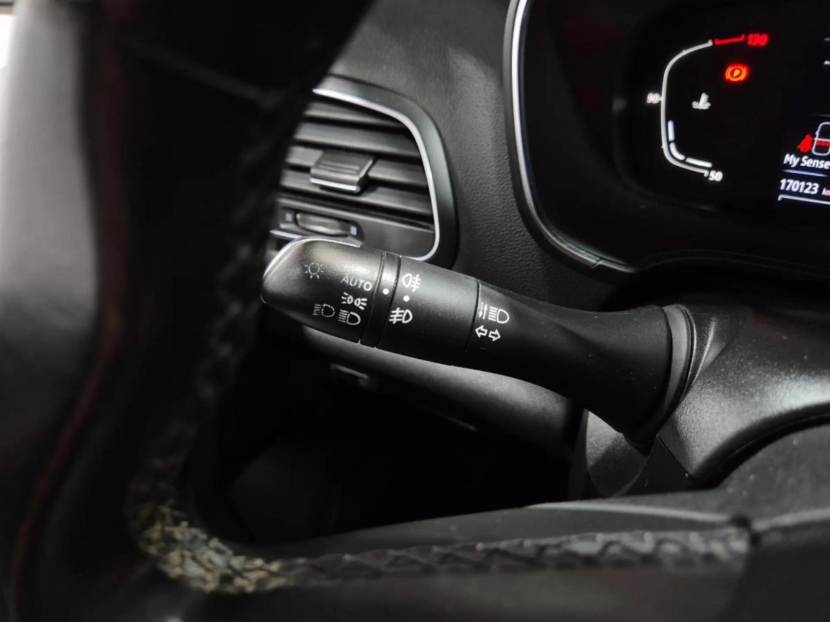 renault-megane-sport-tourer-2021-diesel-1461cc