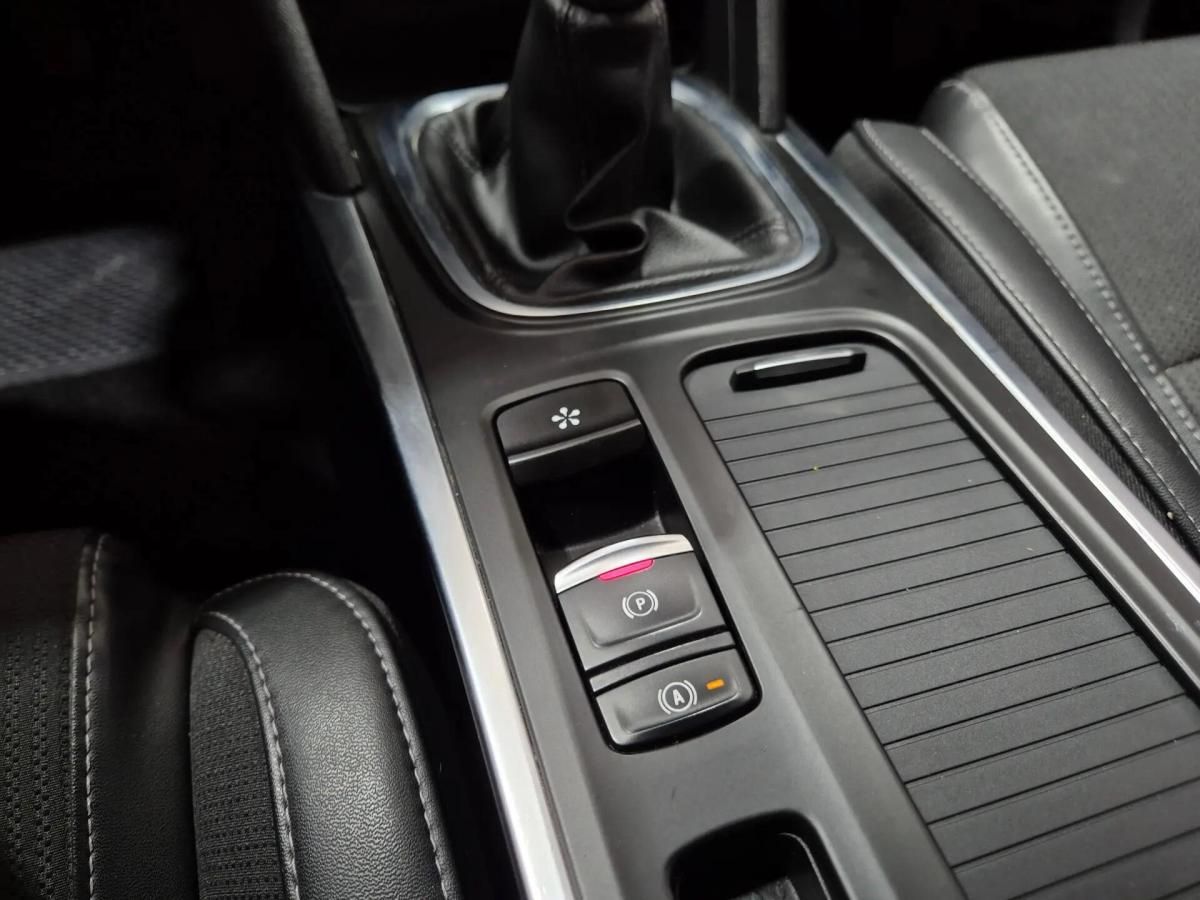 renault-megane-sport-tourer-2021-diesel-1461cc