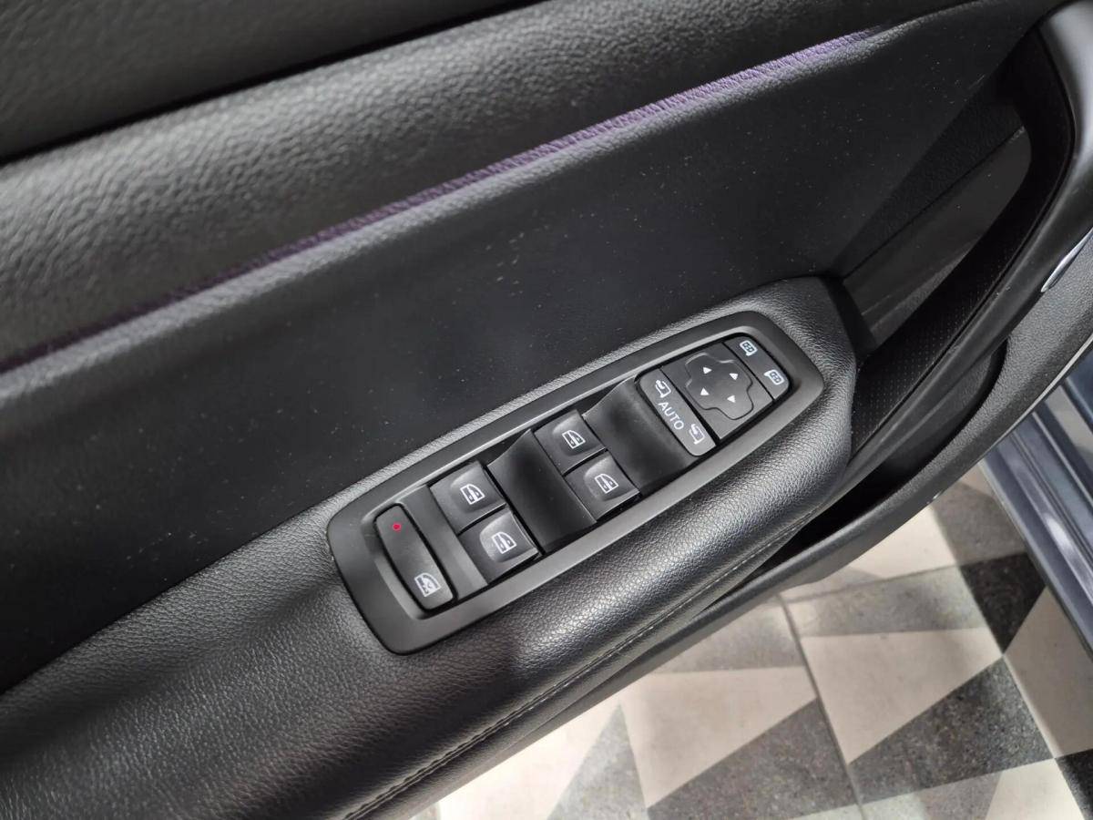 renault-megane-sport-tourer-2021-diesel-1461cc