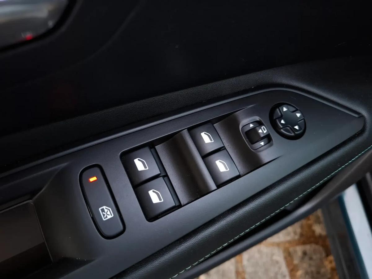 peugeot-3008-2021-diesel-1499cc