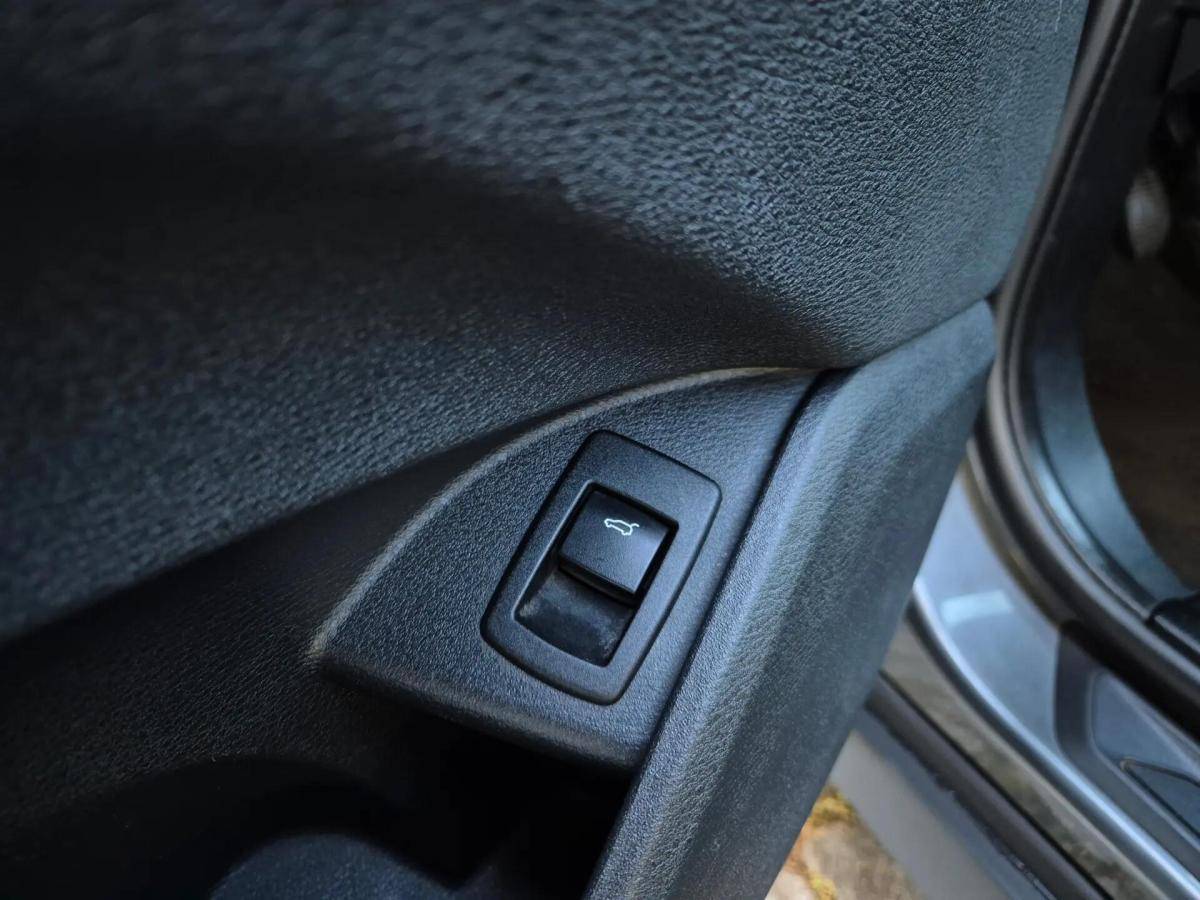 bmw-x1-sdrive16d-2019-diesel-1496cc