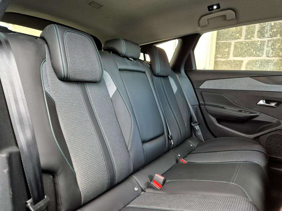 peugeot-308-sw-2023-diesel-1499cc