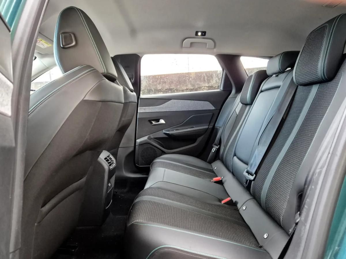 peugeot-308-sw-2023-diesel-1499cc