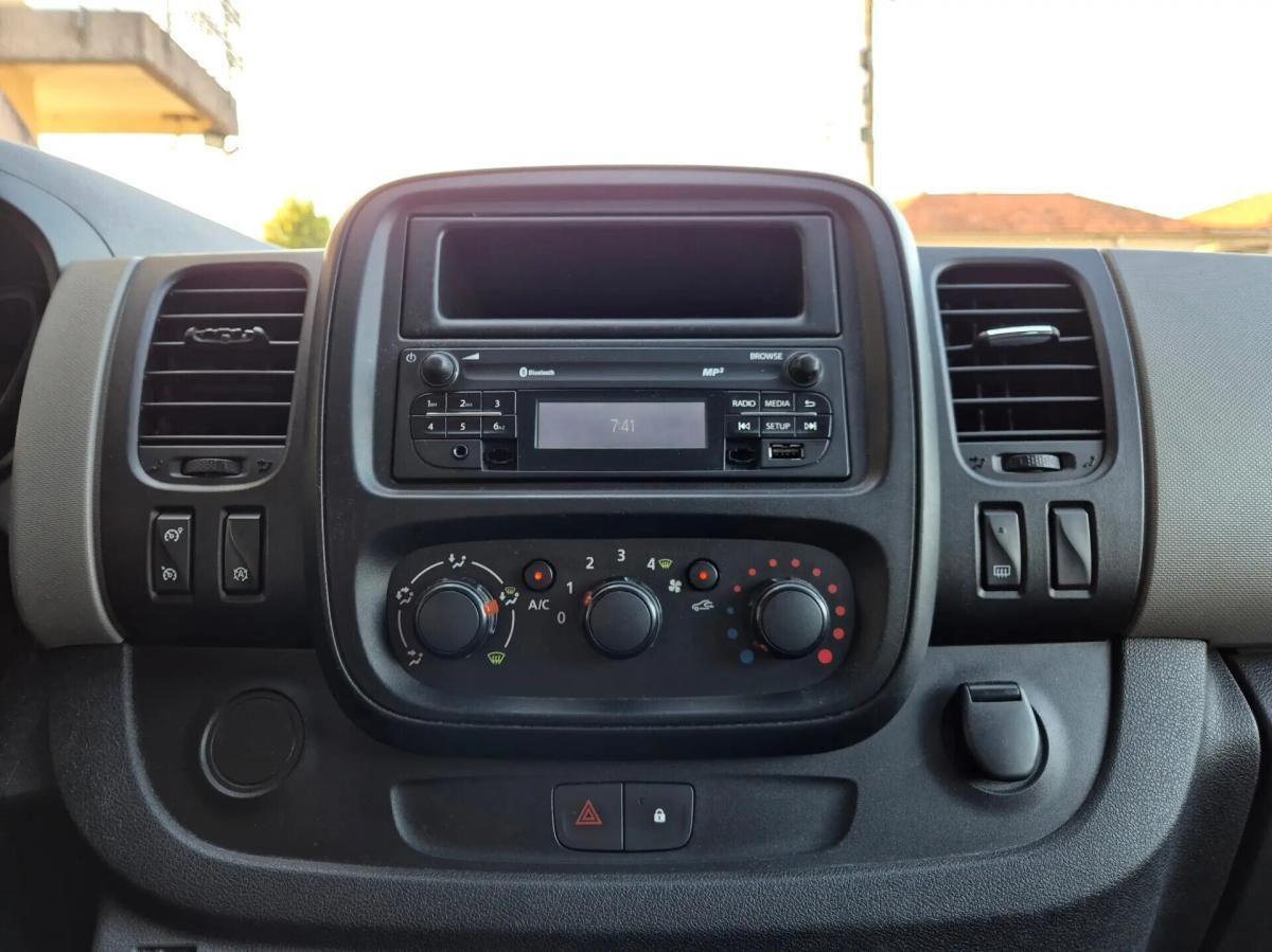 renault-trafic-2015-diesel-1598cc