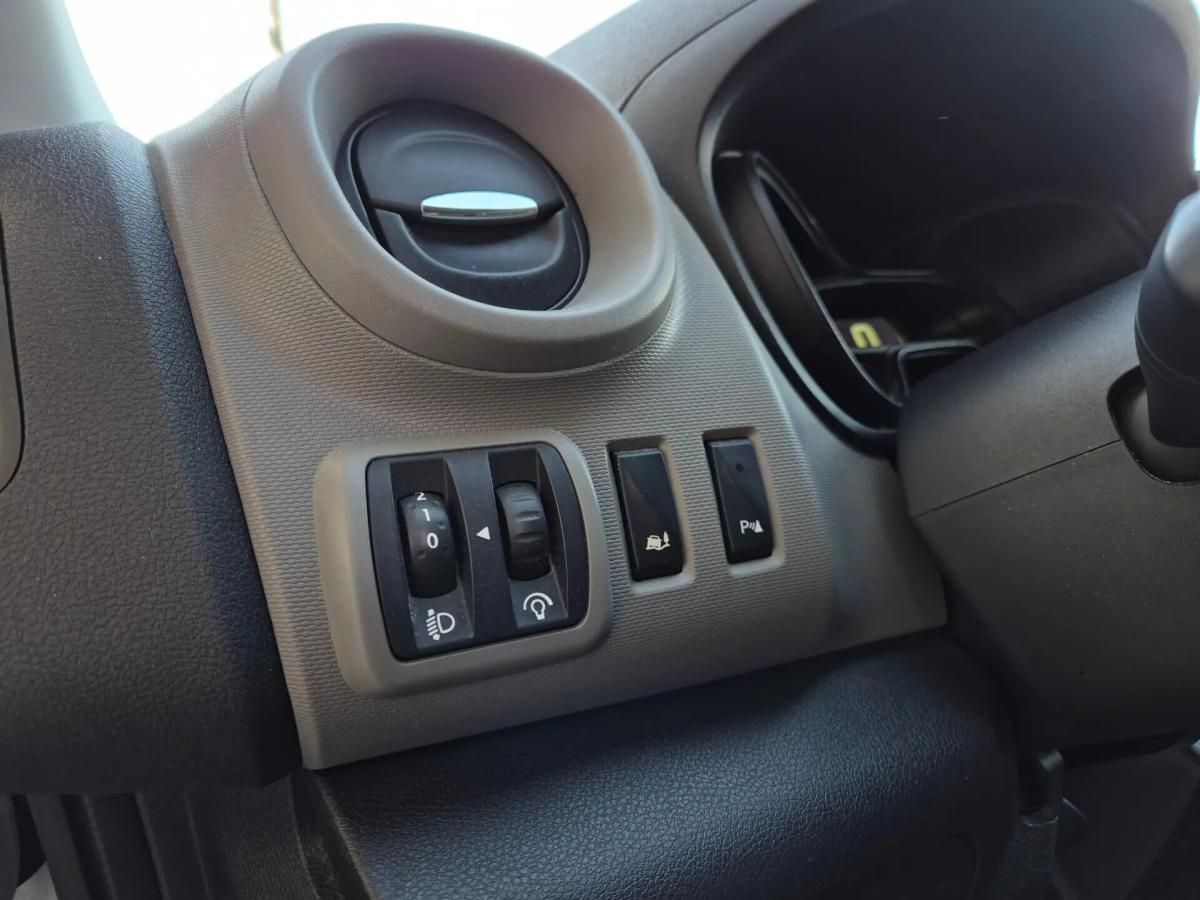 renault-trafic-2015-diesel-1598cc