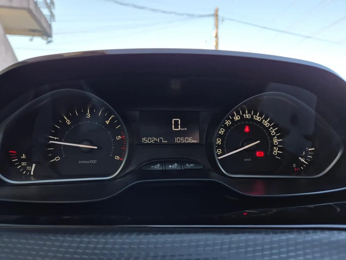 peugeot-2008-2019-diesel-1499cc