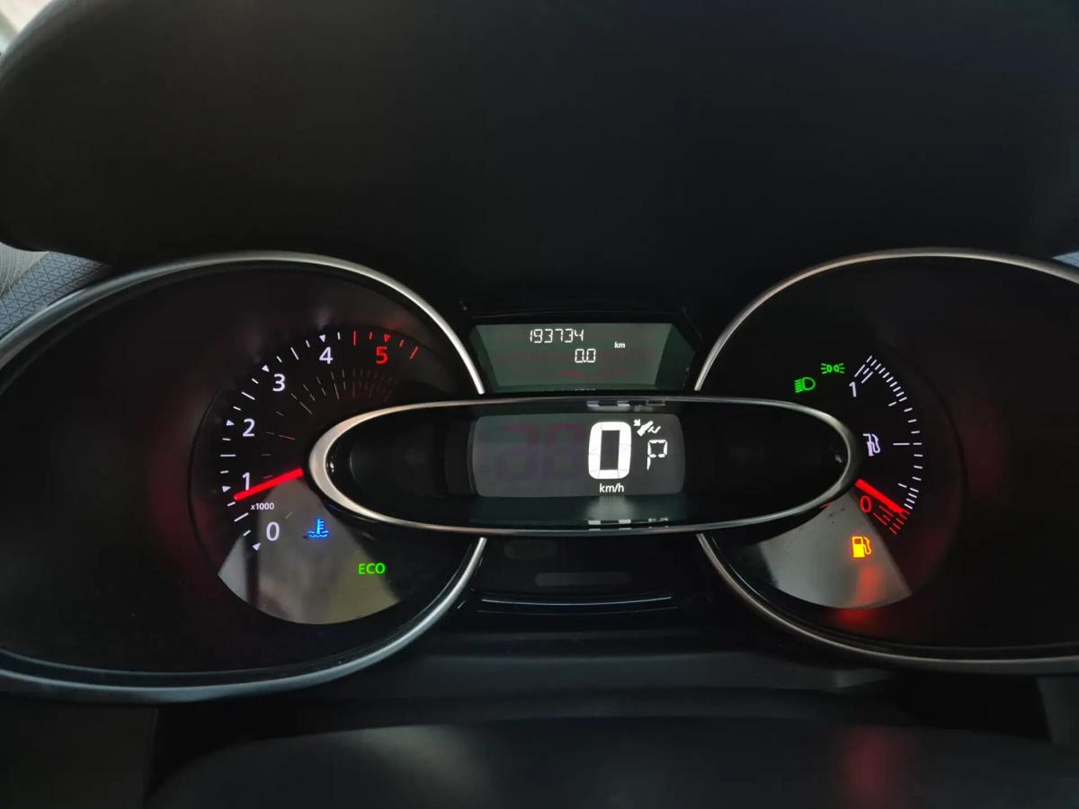 renault-clio-sport-tourer-2018-diesel-1461cc