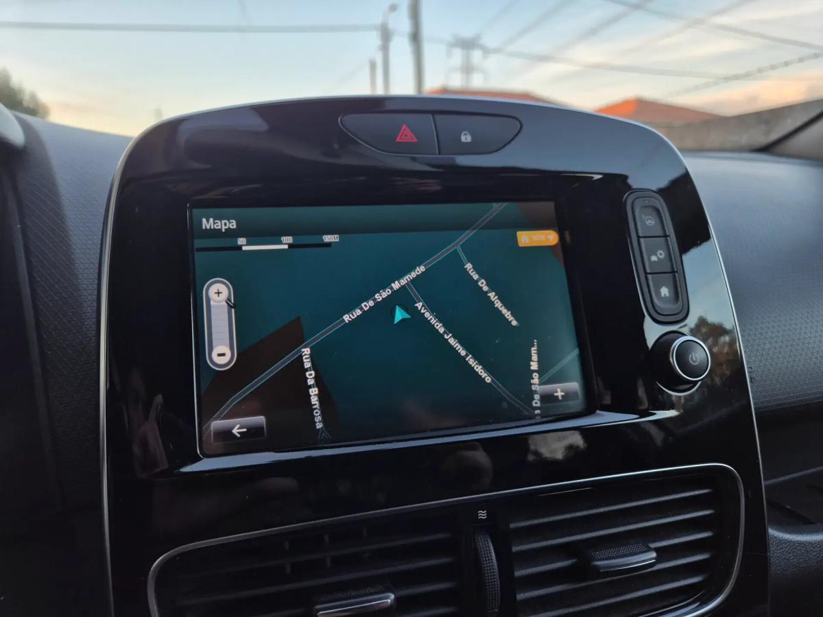 renault-clio-sport-tourer-2018-diesel-1461cc