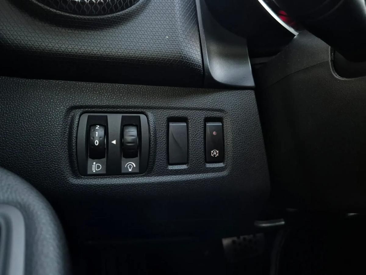 renault-clio-sport-tourer-2018-diesel-1461cc
