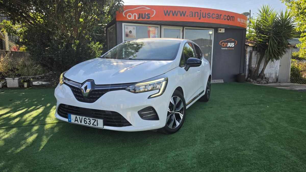 renault-clio-1-0-tce-2023-gasolina-999cc