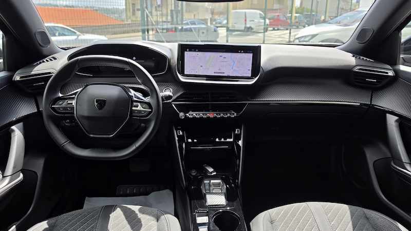 peugeot-e-2008-136-2025-eletrico
