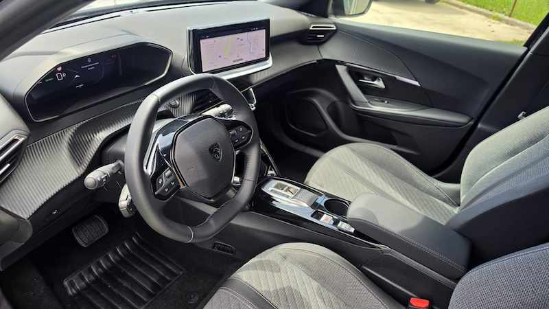 peugeot-e-2008-136-2025-eletrico
