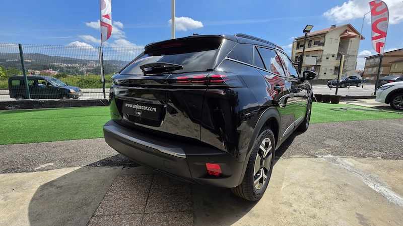 peugeot-e-2008-136-2025-eletrico