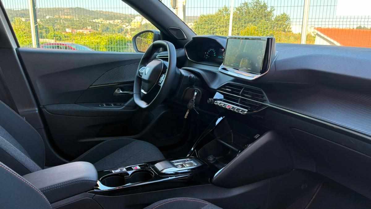 peugeot-e-2008-156-2025-eletrico