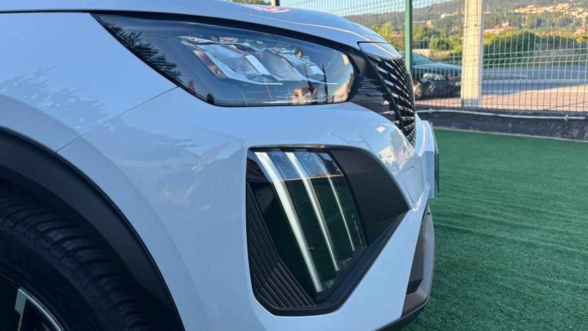 peugeot-e-2008-156-2025-eletrico