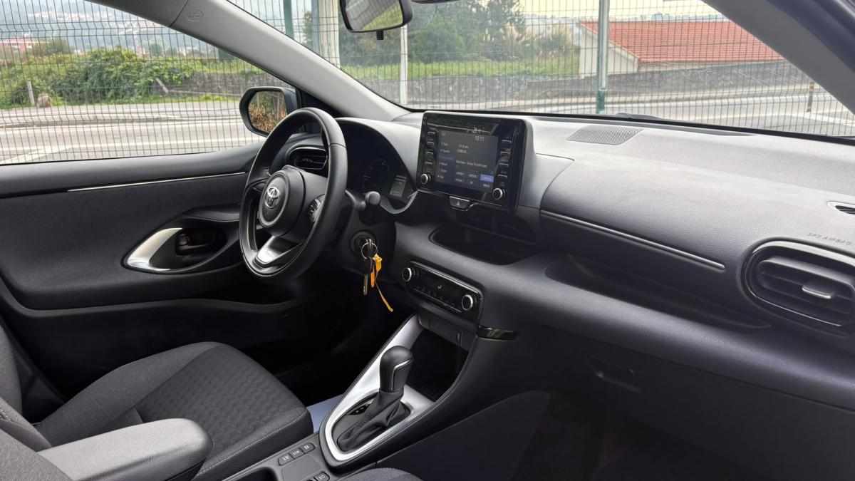 toyota-yaris-1-5-hybrid-2023-gasolina-1490cc