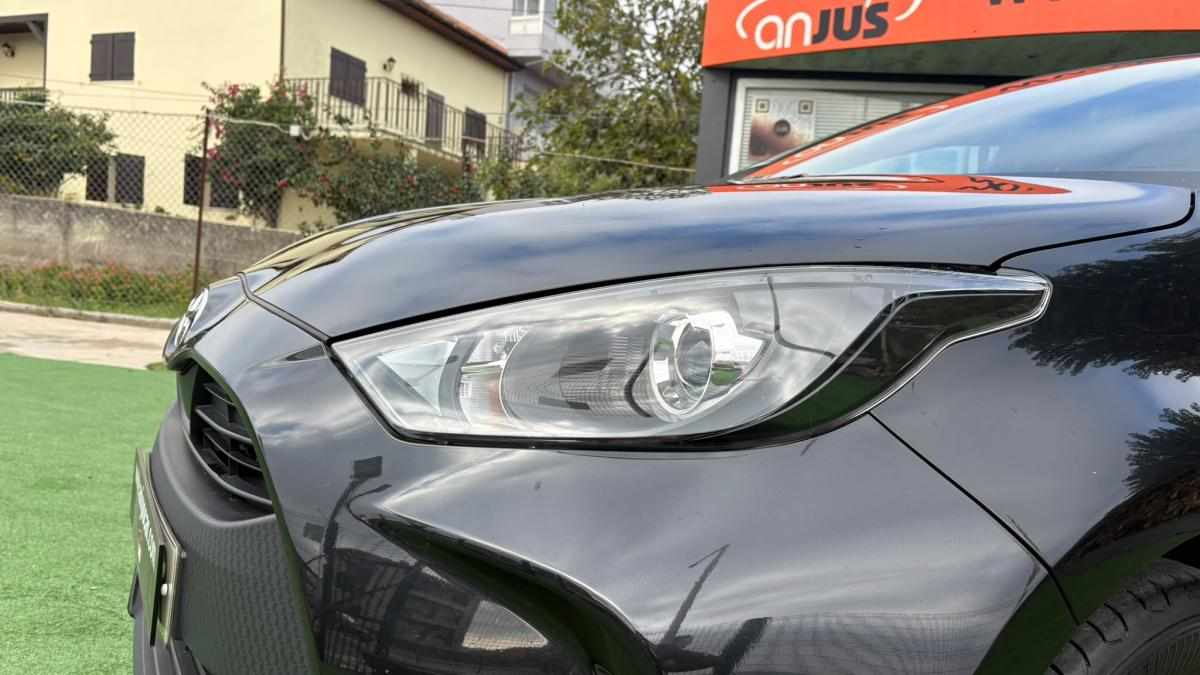 toyota-yaris-1-5-hybrid-2023-gasolina-1490cc