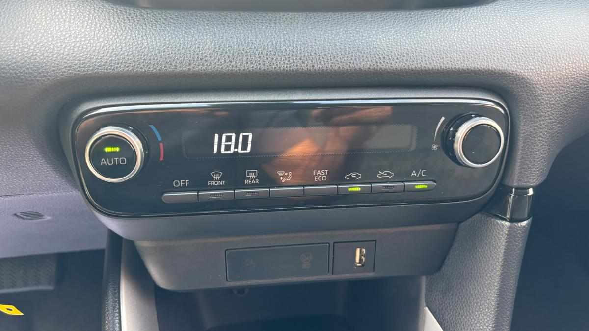 toyota-yaris-1-5-hybrid-2023-gasolina-1490cc