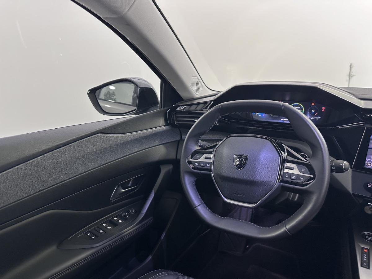 peugeot-308-sw-2023-hibrido-1598cc