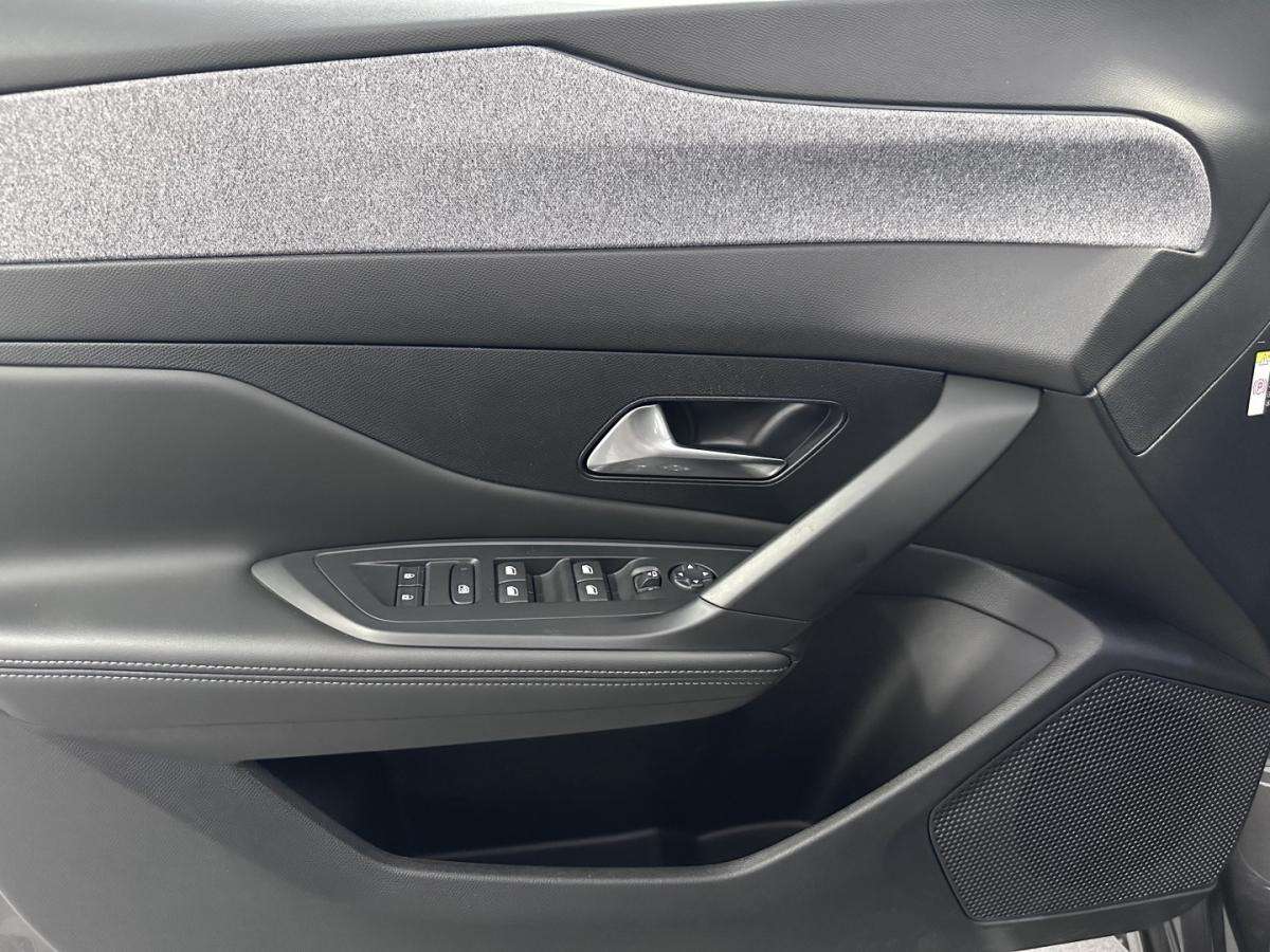 peugeot-308-sw-2023-hibrido-1598cc