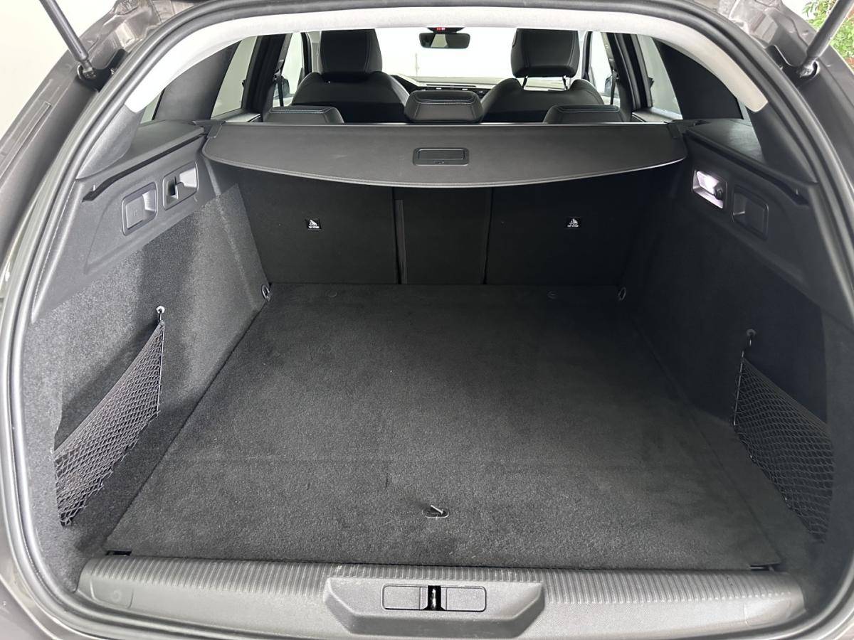 peugeot-308-sw-2023-hibrido-1598cc