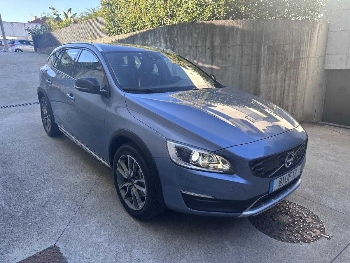 volvo-v60-cross-country-2018-diesel-1969cc