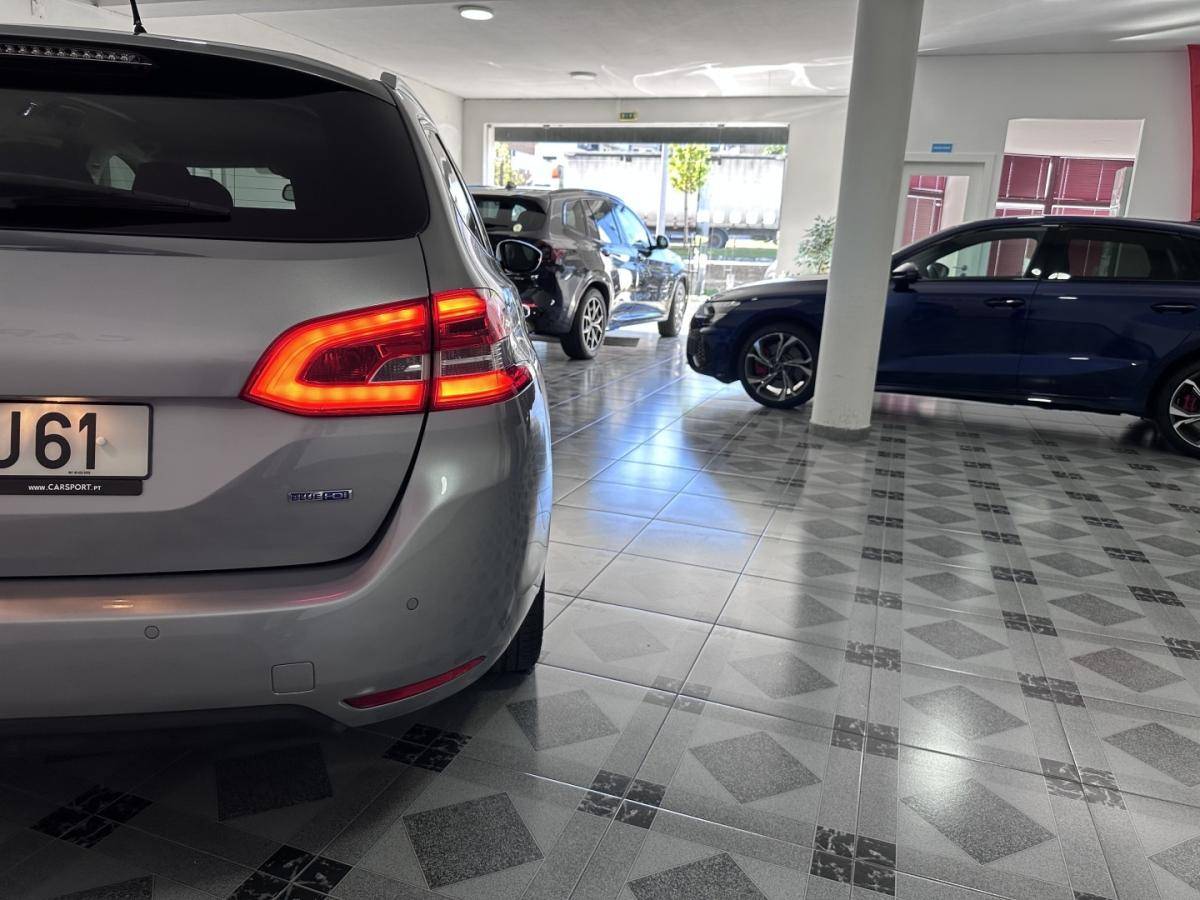 peugeot-308-sw-2016-diesel-1560cc