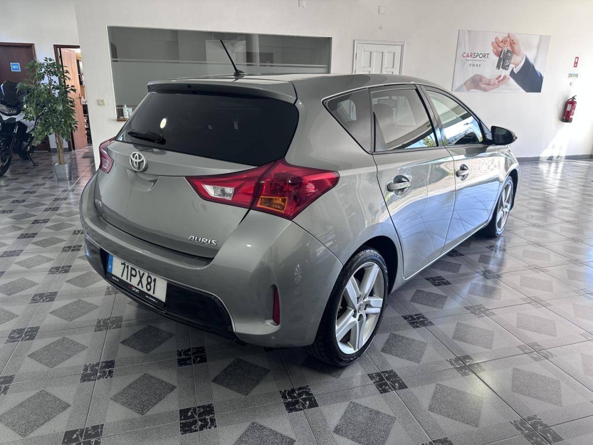 toyota-auris-2015-diesel-1364cc