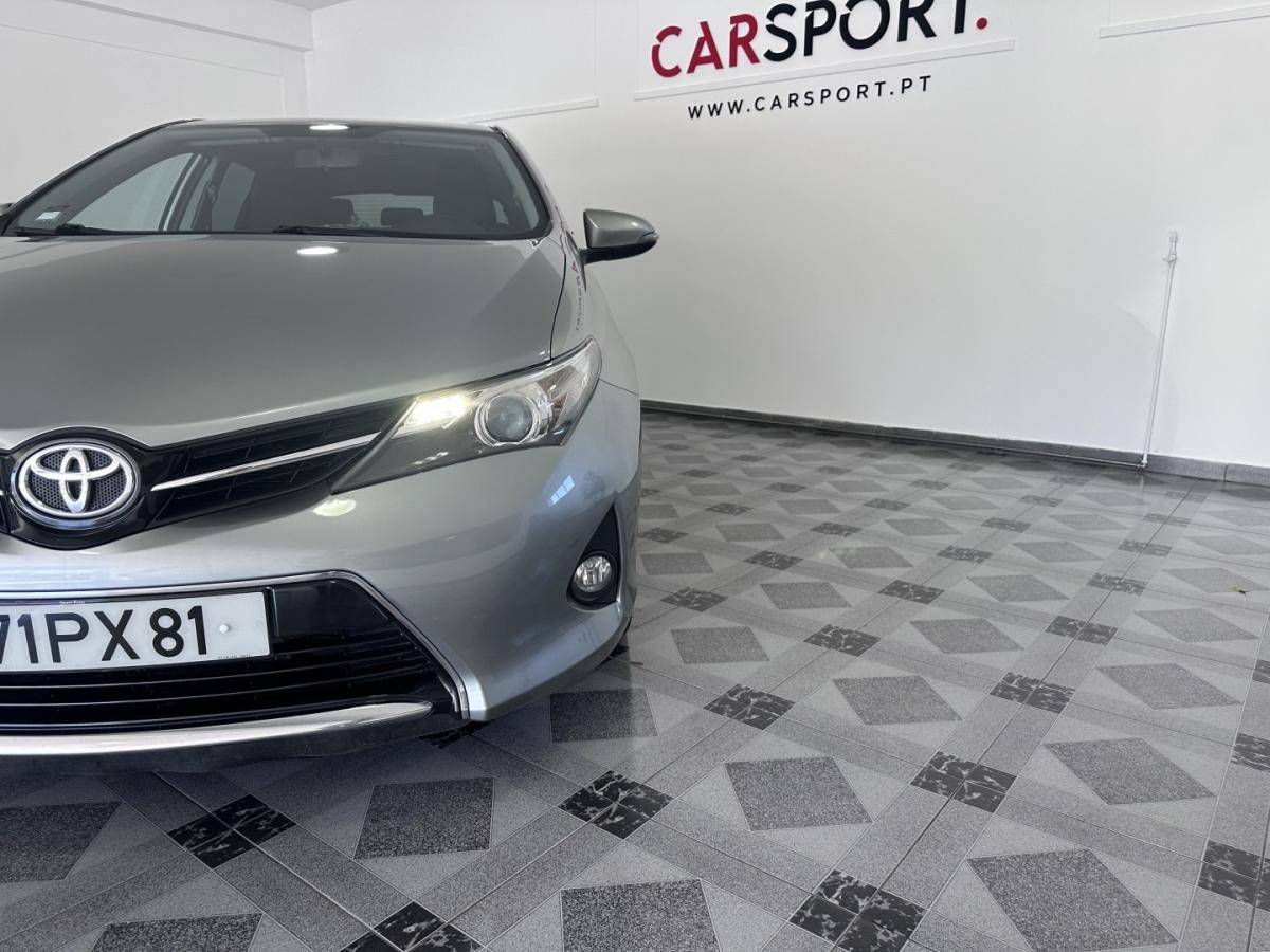 toyota-auris-2015-diesel-1364cc