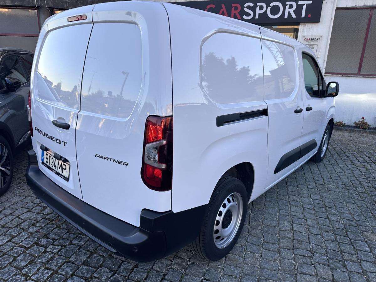 peugeot-partner-2025-diesel-1499cc