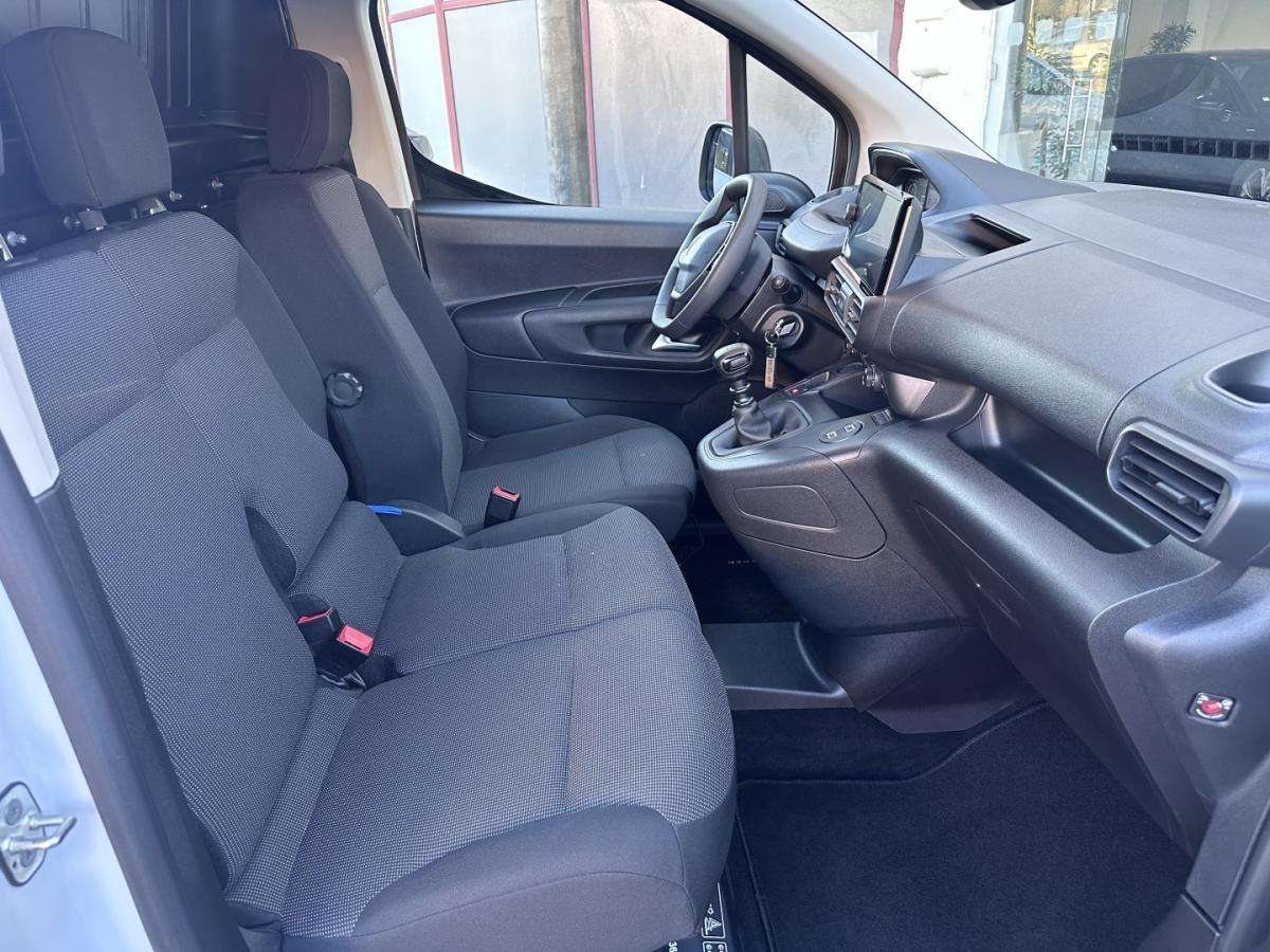 peugeot-partner-2025-diesel-1499cc