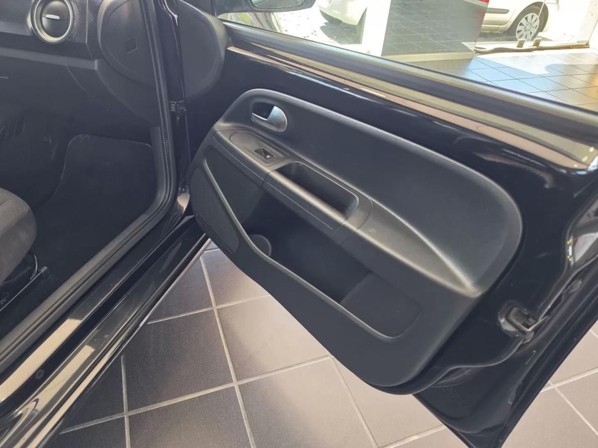 volkswagen-up-2017-gasolina-999cc